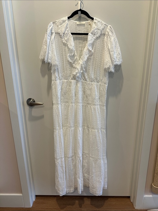 Doen Dresses & Skirts - NWT Doen Gabriella Dress sz L- Ivory Eyelet Maxi Dress with Ruffle Collar